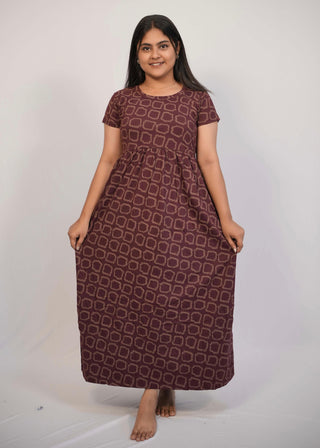 MAROON SQUARES | NON-FEEDING MAXI – SHORT SLEEVES | ANKLE LENGTH MAXI