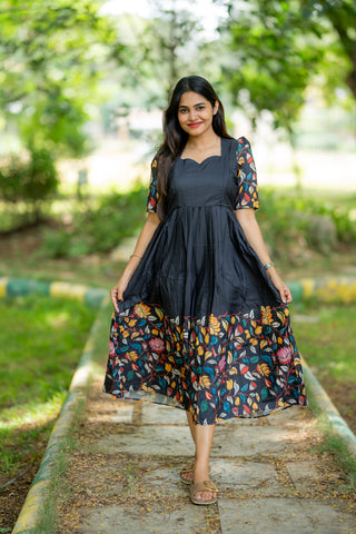FLUTTERING LEAVES | MATERNITY MAXI ANKLE LENGTH