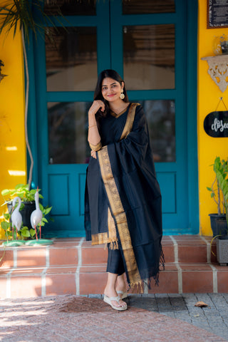 MALAVIKA | MATERNITY KURTI SET