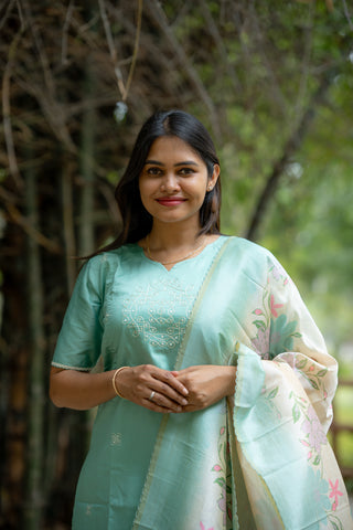 MINT RIVERIE | MATERNITY KURTI SET