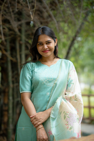 MINT RIVERIE | MATERNITY KURTI SET