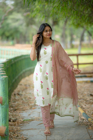 VANILLA BLOOM | MATERNITY KURTI SET