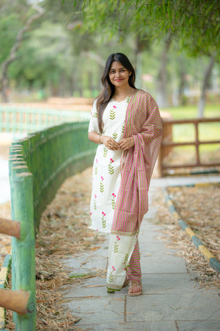 VANILLA BLOOM | MATERNITY KURTI SET