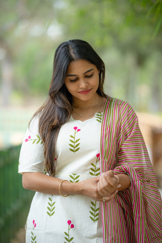 VANILLA BLOOM | MATERNITY KURTI SET