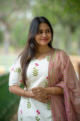 VANILLA BLOOM | MATERNITY KURTI SET