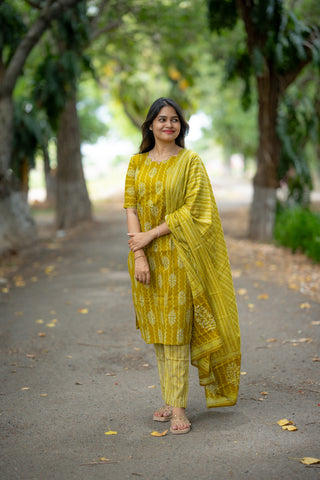 MARIGOLD RAIN | MATERNITY KURTI SET