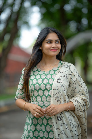 JADE GROVE | MATERNITY KURTI SET