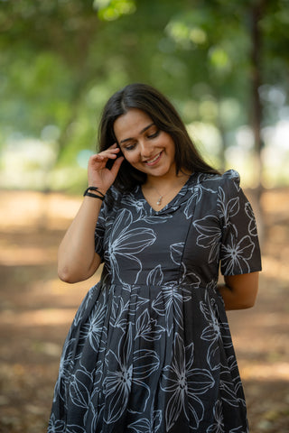 WHITE FLORA | MATERNITY MAXI ANKLE LENGTH