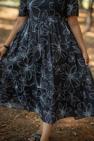 WHITE FLORA | MATERNITY MAXI ANKLE LENGTH
