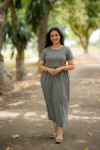 ARTIC CHECKS | ZIPLESS MATERNITY MAXI-NORMAL SLEEVES | ANKLE LENGTH MAXI
