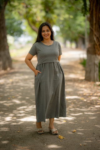 ARTIC CHECKS | ZIPLESS MATERNITY MAXI-NORMAL SLEEVES | ANKLE LENGTH MAXI