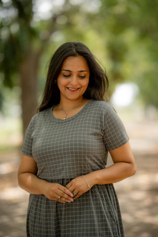 ARTIC CHECKS | ZIPLESS MATERNITY MAXI-NORMAL SLEEVES | ANKLE LENGTH MAXI
