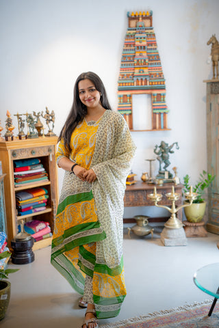 MEHANDI | MATERNITY KURTI SET
