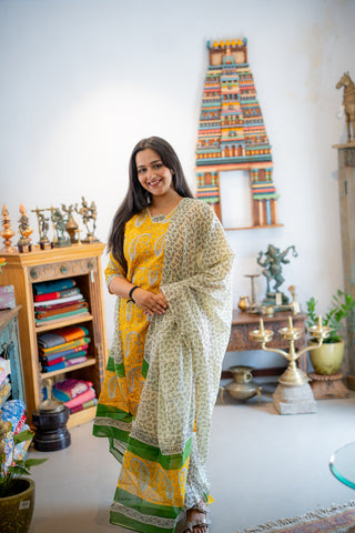 MEHANDI | MATERNITY KURTI SET