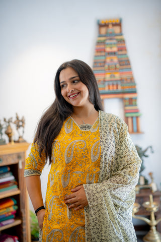 MEHANDI | MATERNITY KURTI SET