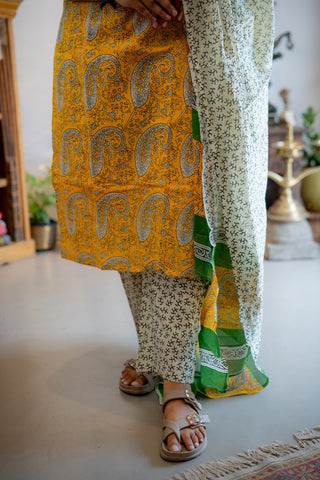 MEHANDI | MATERNITY KURTI SET