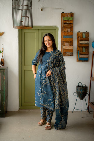 FIORA FRAGRANCE | MATERNITY KURTI SET