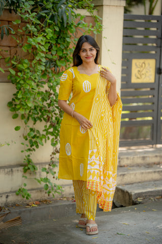 HALDI | MATERNITY KURTI SET