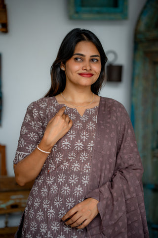 SMOKED BLOOM | MATERNITY KURTI SET