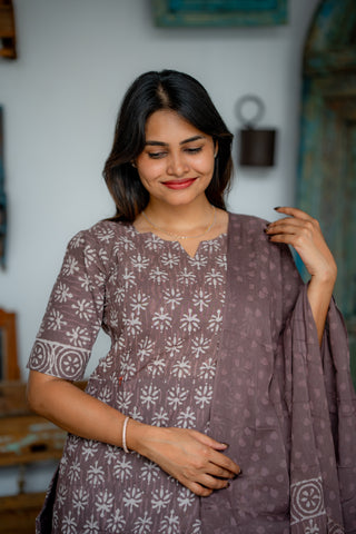 SMOKED BLOOM | MATERNITY KURTI SET