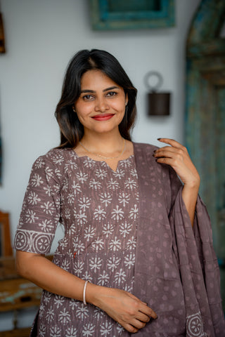 SMOKED BLOOM | MATERNITY KURTI SET