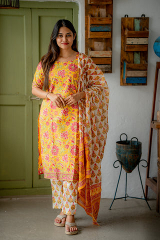 MARIGOLD | MATERNITY KURTI SET