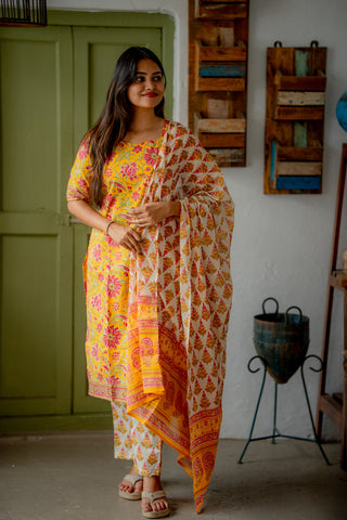 MARIGOLD | MATERNITY KURTI SET