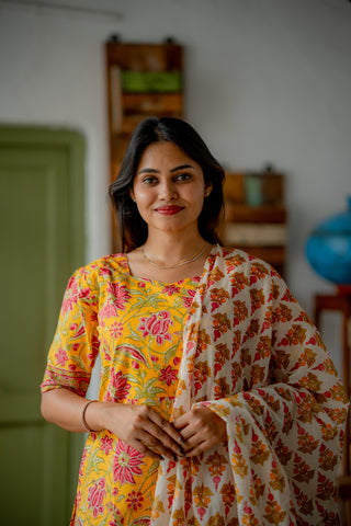 MARIGOLD | MATERNITY KURTI SET