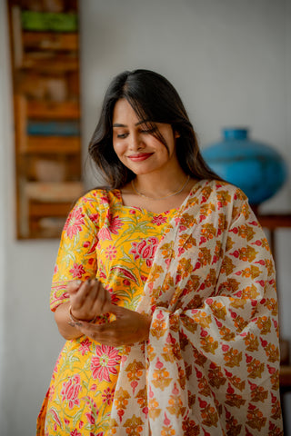 MARIGOLD | MATERNITY KURTI SET
