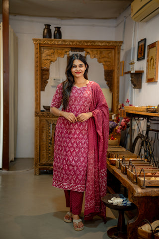 GARNET GLOW | MATERNITY KURTI SET