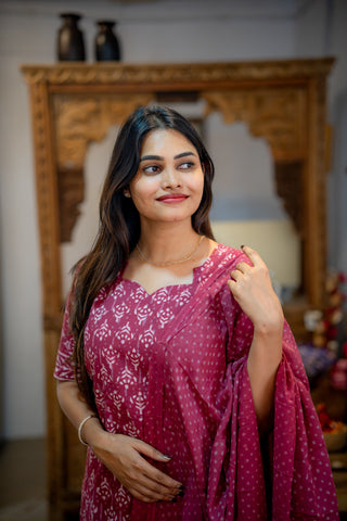 GARNET GLOW | MATERNITY KURTI SET