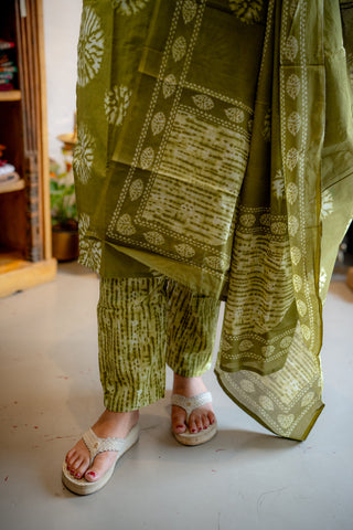 VERDANT BLOOM | MATERNITY KURTI SET