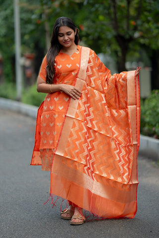 SUNLIT VERVE | MATERNITY KURTI SET