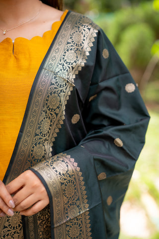 HALDI REGALIA | MATERNITY KURTI SET
