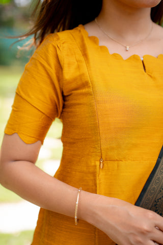 HALDI REGALIA | MATERNITY KURTI SET