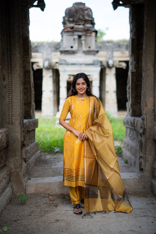 MIRNALINI | MATERNITY KURTI SET