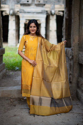 MIRNALINI | MATERNITY KURTI SET