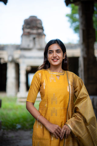 MIRNALINI | MATERNITY KURTI SET