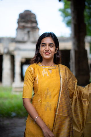 MIRNALINI | MATERNITY KURTI SET
