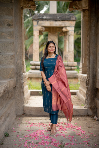 VIYAANI | MATERNITY KURTI SET