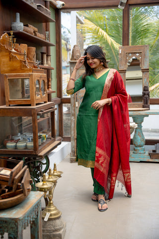 PAAVAI | MATERNITY KURTI SET