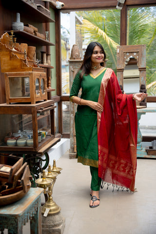 PAAVAI | MATERNITY KURTI SET