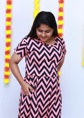 PINK BLACK ABSTRACT | ZIPLESS MATERNITY MAXI-SHORT SLEEVES | ANKLE LENGTH MAXI