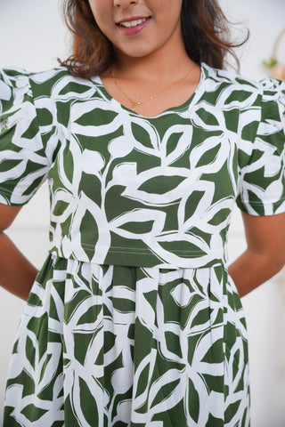 CHARCOAL FLORA | ZIPLESS MATERNITY MAXI-PUFF SLEEVES | FULL LENGTH MAXI