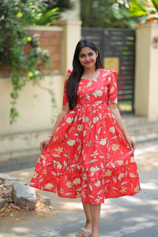 LEAFY RED | MATERNITY MAXI ANKLE LENGTH