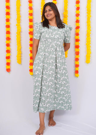 LIGHT GREY FLOWERS | NON-FEEDING MAXI – PUFF SLEEVES | CALF LENGTH MAXI