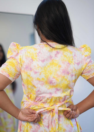 YELLOW WHITE TIE & DYE | ZIPLESS MATERNITY MAXI-PUFF SLEEVES | FULL LENGTH MAXI